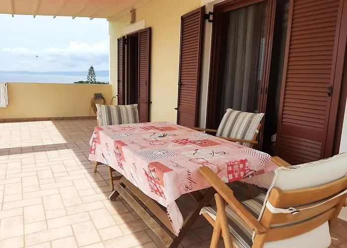 Avia, House With Privillaged View, 100 Meters From The Sea