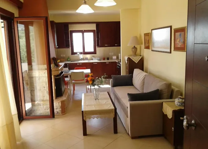 Avia, House With Privillaged View, 100 Meters From The Sea *