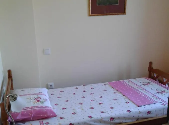 Avia, House With Privillaged View, 100 Meters From The Sea Holiday home