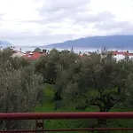 Avia, House With Privillaged View, 100 Meters From The Sea בית נופש