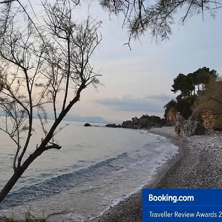 Avia, House With Privillaged View, 100 Meters From The Sea