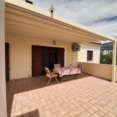 Avia, House With Privillaged View, 100 Meters From The Sea