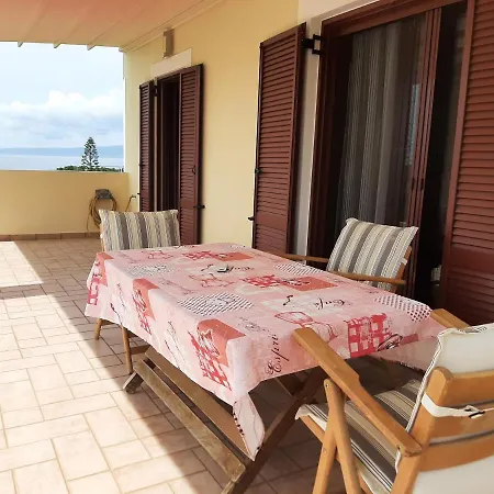 Avia, House With Privillaged View, 100 Meters From The Sea