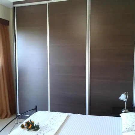 Avia, House With Privillaged View, 100 Meters From The Sea