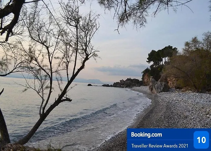 αβία,σπίτι με προνομιακή θέα, 100 μέτρα από τη θάλασσα