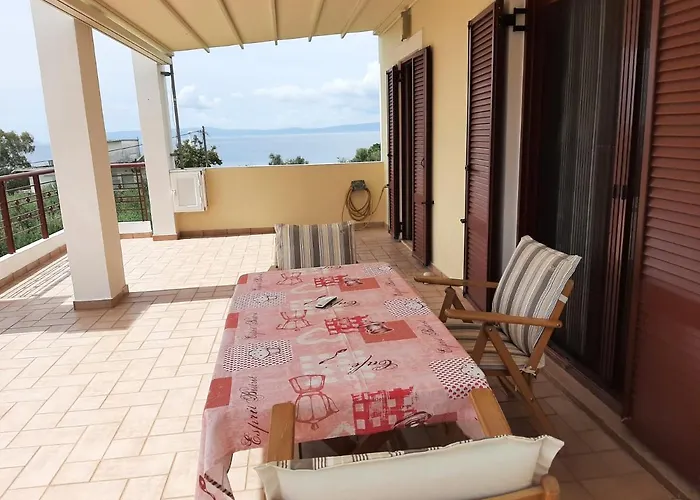 Σπίτι διακοπών αβία,σπίτι με προνομιακή θέα, 100 μέτρα από τη θάλασσα Αβία