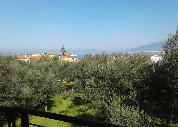 αβία,σπίτι με προνομιακή θέα, 100 μέτρα από τη θάλασσα * Αβία