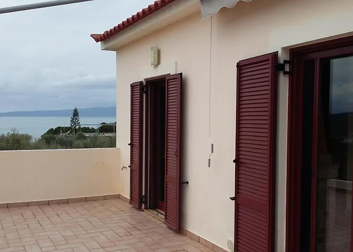 Avia, House With Privillaged View, 100 Meters From The Sea * Avía