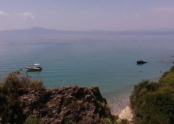 αβία,σπίτι με προνομιακή θέα, 100 μέτρα από τη θάλασσα Σπίτι διακοπών *